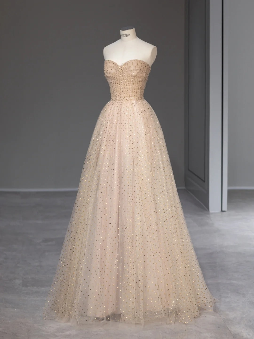Princess Prom Dresses Ball Gown Sweetheart Champagne Tulle Sweet 16 Evening Long Formal Dress RB4007