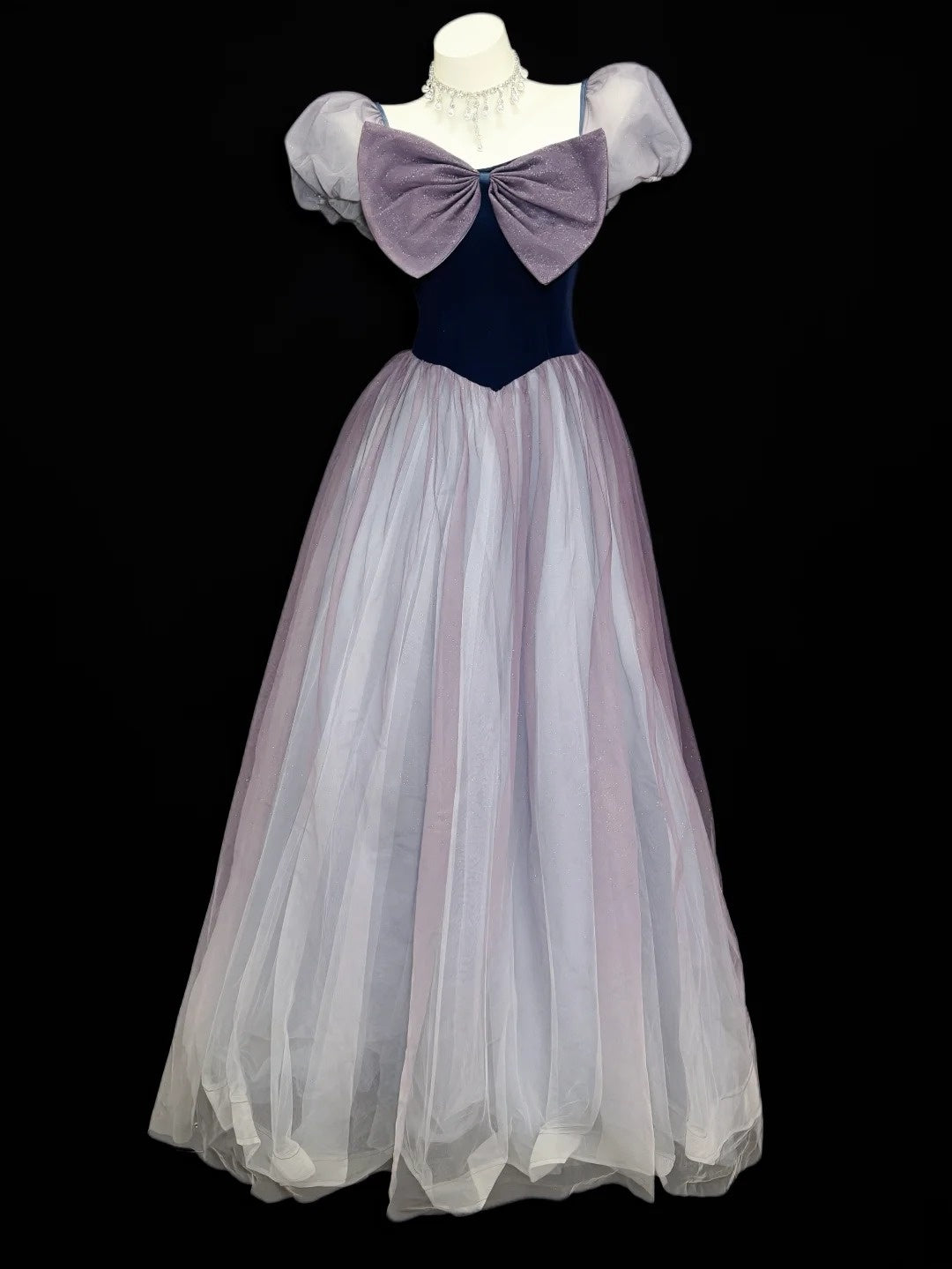 Klassisches A-Linien-Ballkleid mit eckigem Ausschnitt aus Trauben-Tüll mit Schleife, bodenlang, Inspo für formelle Outfits RB4462