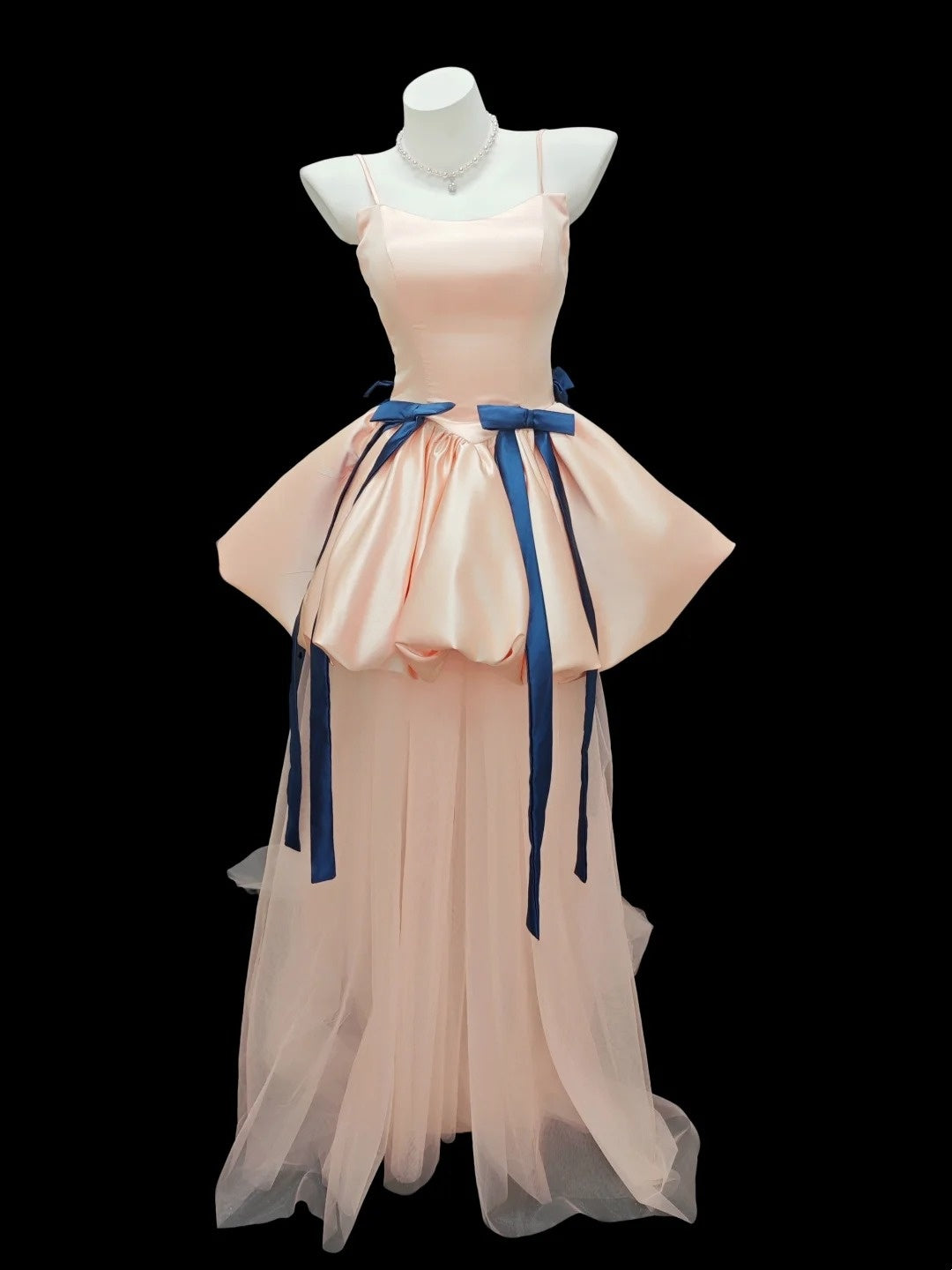 Romantisches Ballkleid Spaghettiträger Altrosa Satin Abschlussball Inspiration Abschlussball Kleider N4502