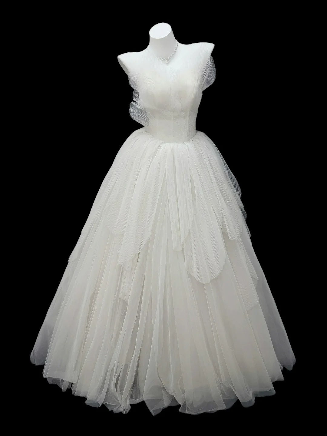 Robes de mariée chics Robe de bal sans bretelles sans manches Tulle blanc Jardin Robe de mariée vintage N4550