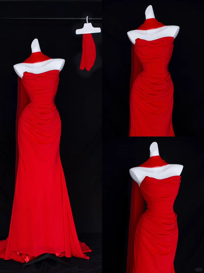 Romantisches Meerjungfrau Trägerloses Rotes Tüll-Abendkleid mit Schal Lange Ballkleider N2827