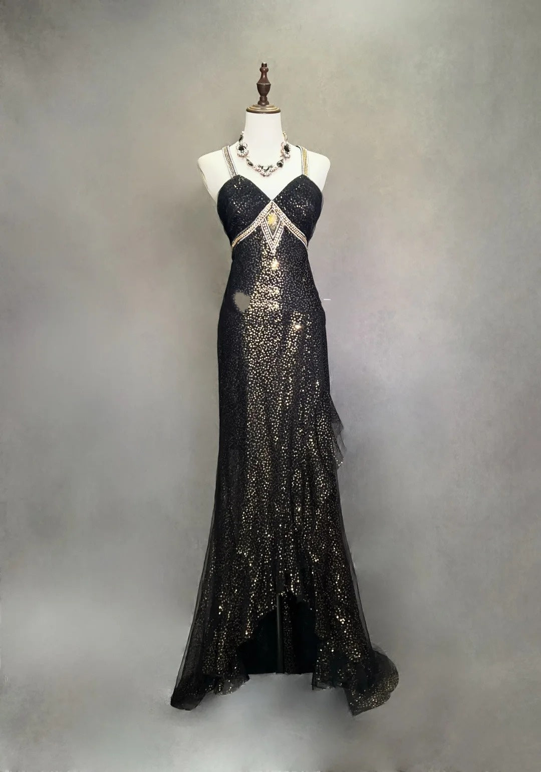Vintage Abschlussballkleider Meerjungfrau Neckholder Schwarz Pailletten 70er Jahre mit Perlen Bestickt Rückenfrei Langes Abendkleid N2518