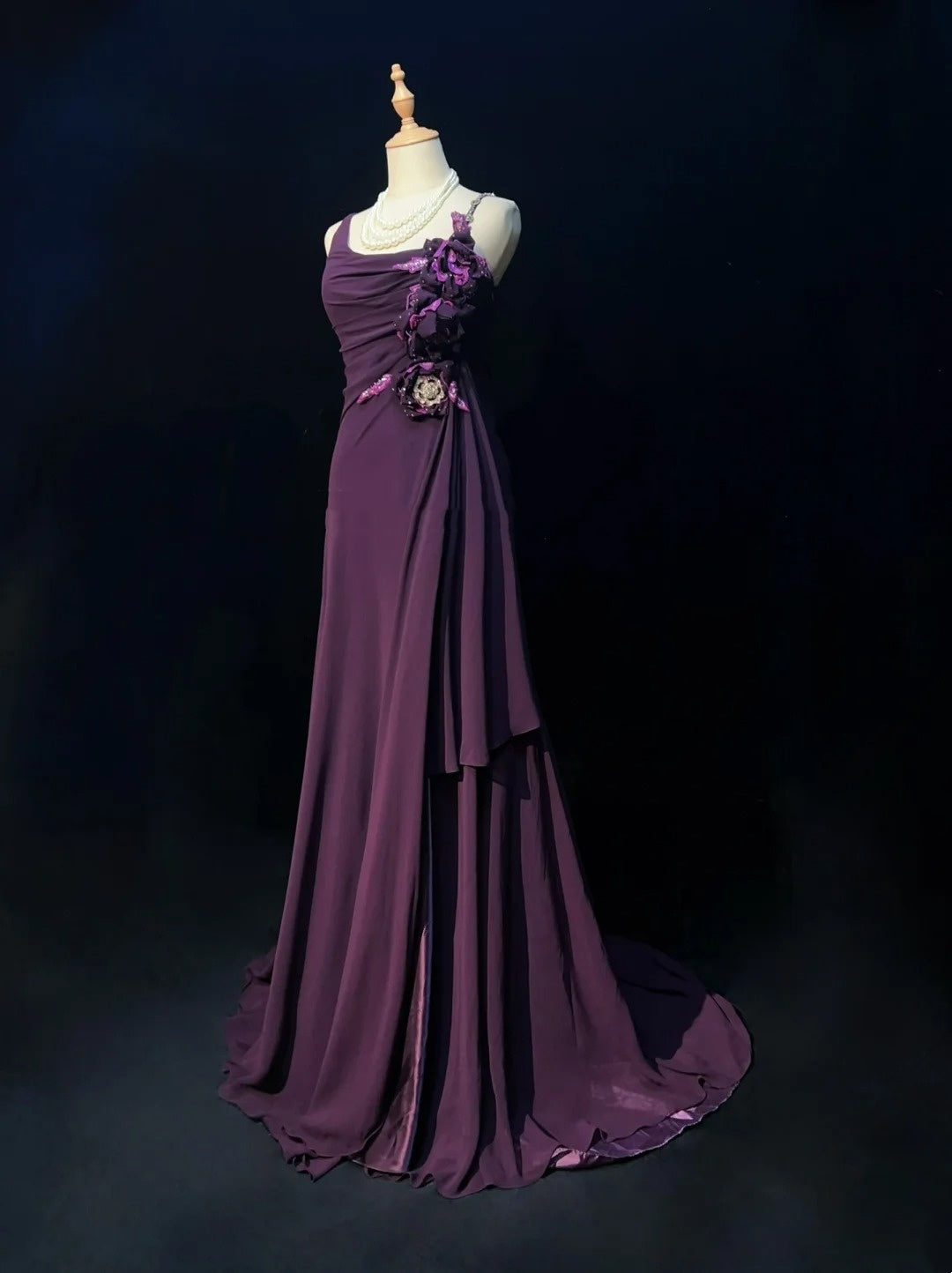 Elegante Ballkleider A-Linie Lila Chiffon Rüschen Bodenlang Formelle Abendoutfits N3488