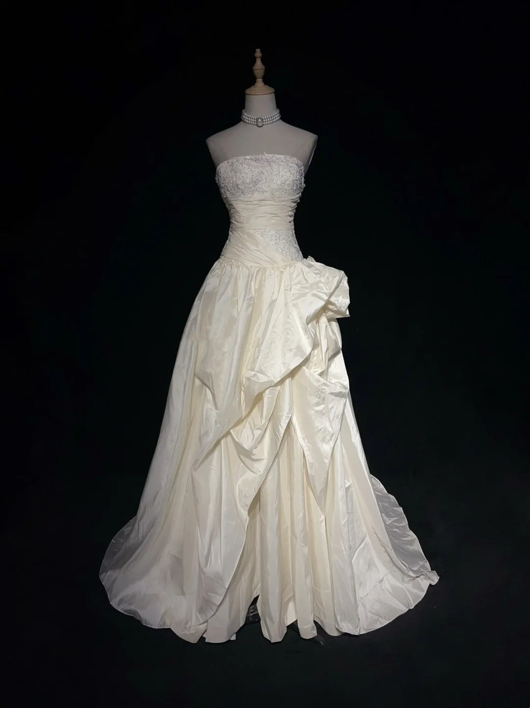 Vintage Prom Dresses 80er Jahre Ballkleid Hellchampagner Trägerlos mit Spitze Abendoutfits N3470