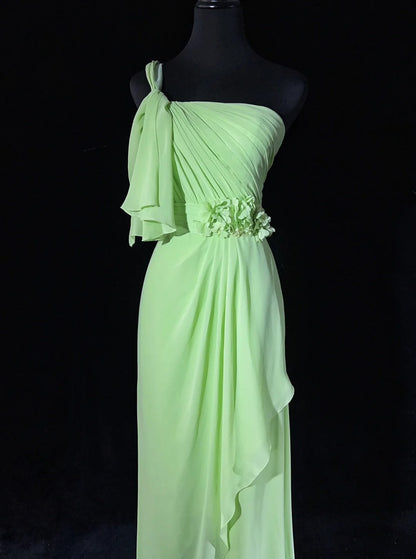 Belles Robes de Bal Coupe Empire Asymétrique en Mousseline Vert avec Volants Longues Tenues de Soirée N3383