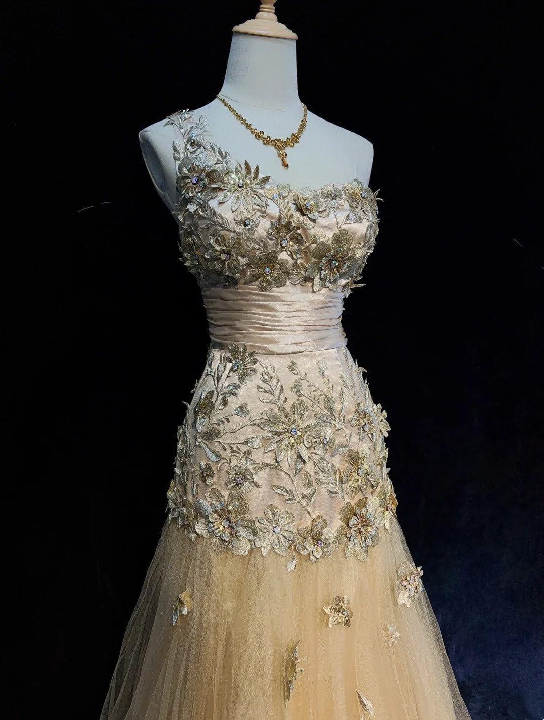 Vintage Meerjungfrauen-Abschlussballkleider, One Shoulder Tüll, Gold, 90er Jahre mit Applikationen, Ballkleider N3343