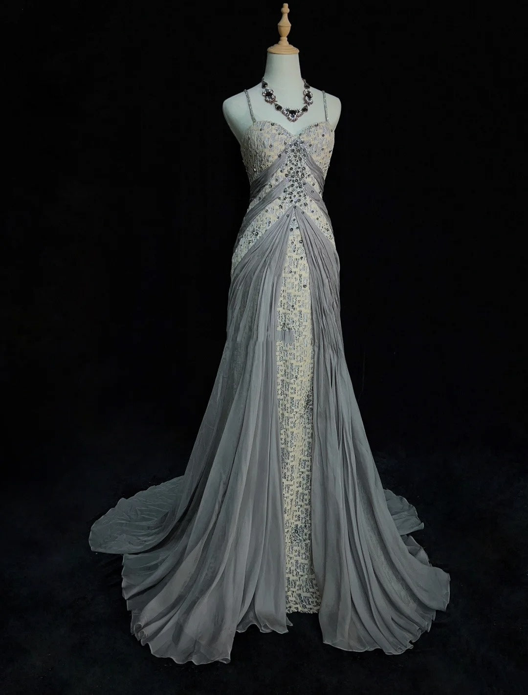 Vintage Ballkleider Inspo Meerjungfrau Spaghettiträger Grau Spitze 90er Jahre mit Spitze Pailletten Formelle Kleider N3348