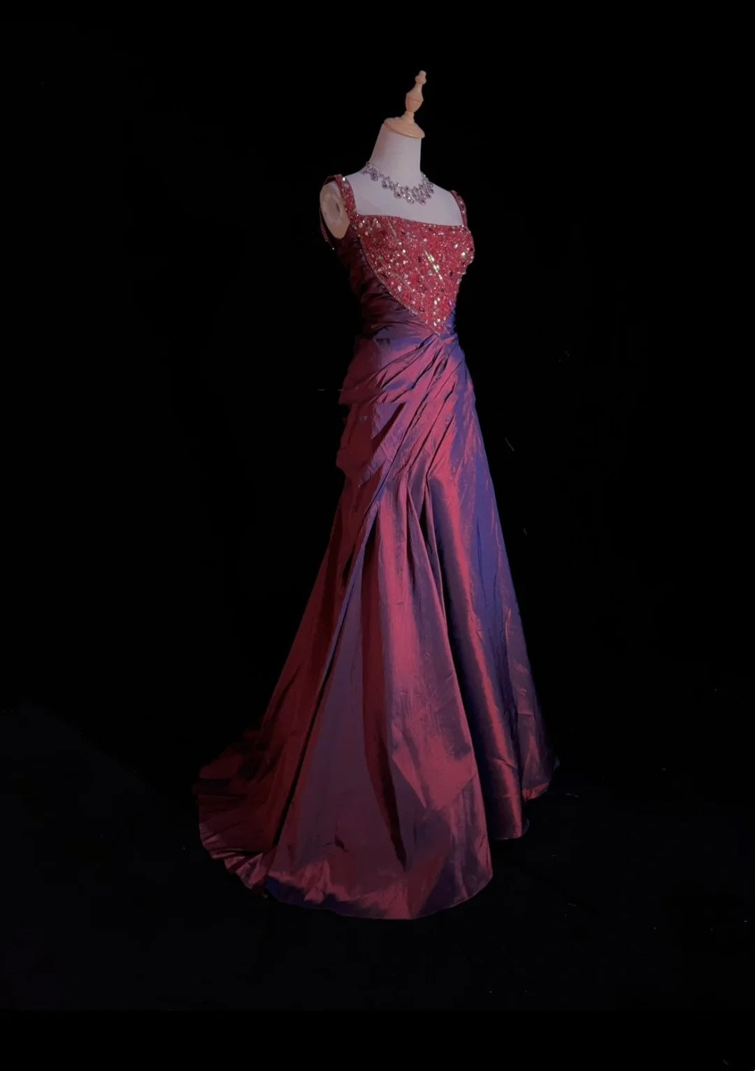 Robes de bal vintage des années 80 sirène col carré en taffetas bordeaux longueur ras du sol avec perles plissées tenues de soirée N3127
