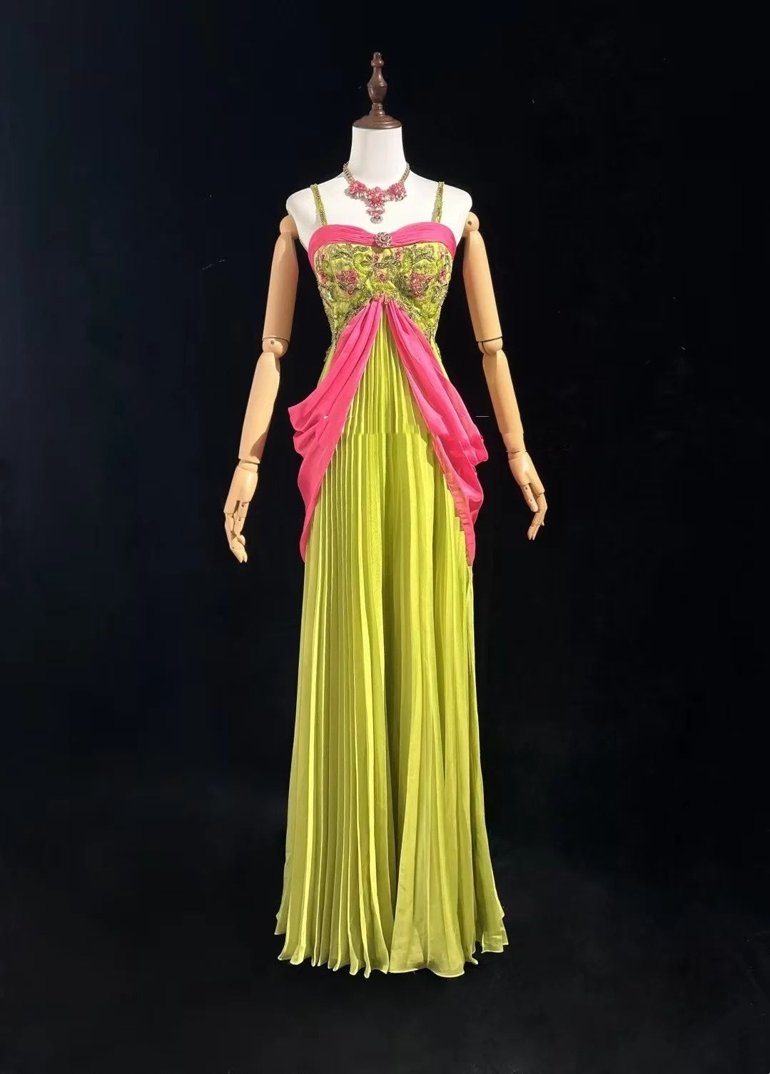 Robes de bal vintage Trapèze Bretelles fines Mousseline rose et verte avec perles Robe de soirée longue années 60 N2610