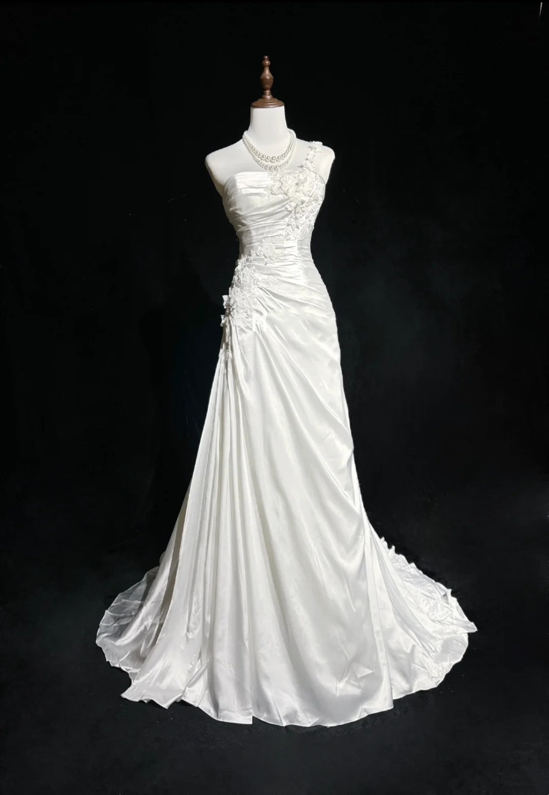 Robes de bal vintage Inspo Sirène Asymétrique Épaules Dénudées Satin Blanc Années 80 Avec Dentelle Robes de Soirée Formelles N3380