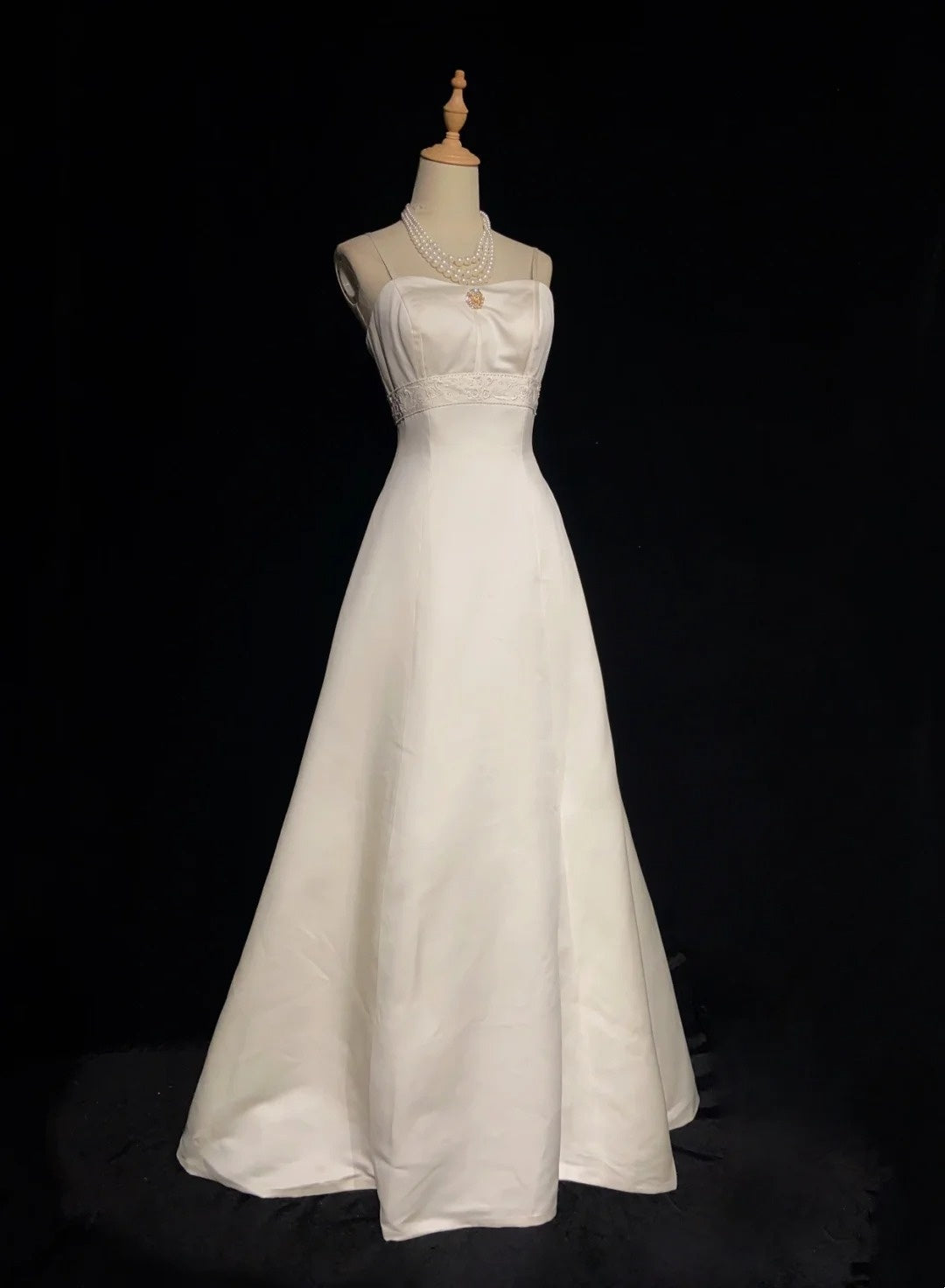 Zeitlose Hochzeitskleider Ballkleid Spaghettiträger Elfenbein mit Perlen Lang Brautkleid N3433