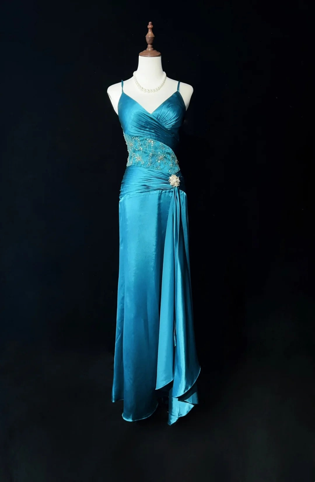 Robes de bal vintage, inspiration sirène, fines bretelles, satin bleu années 80 avec perles, robes de soirée N3353