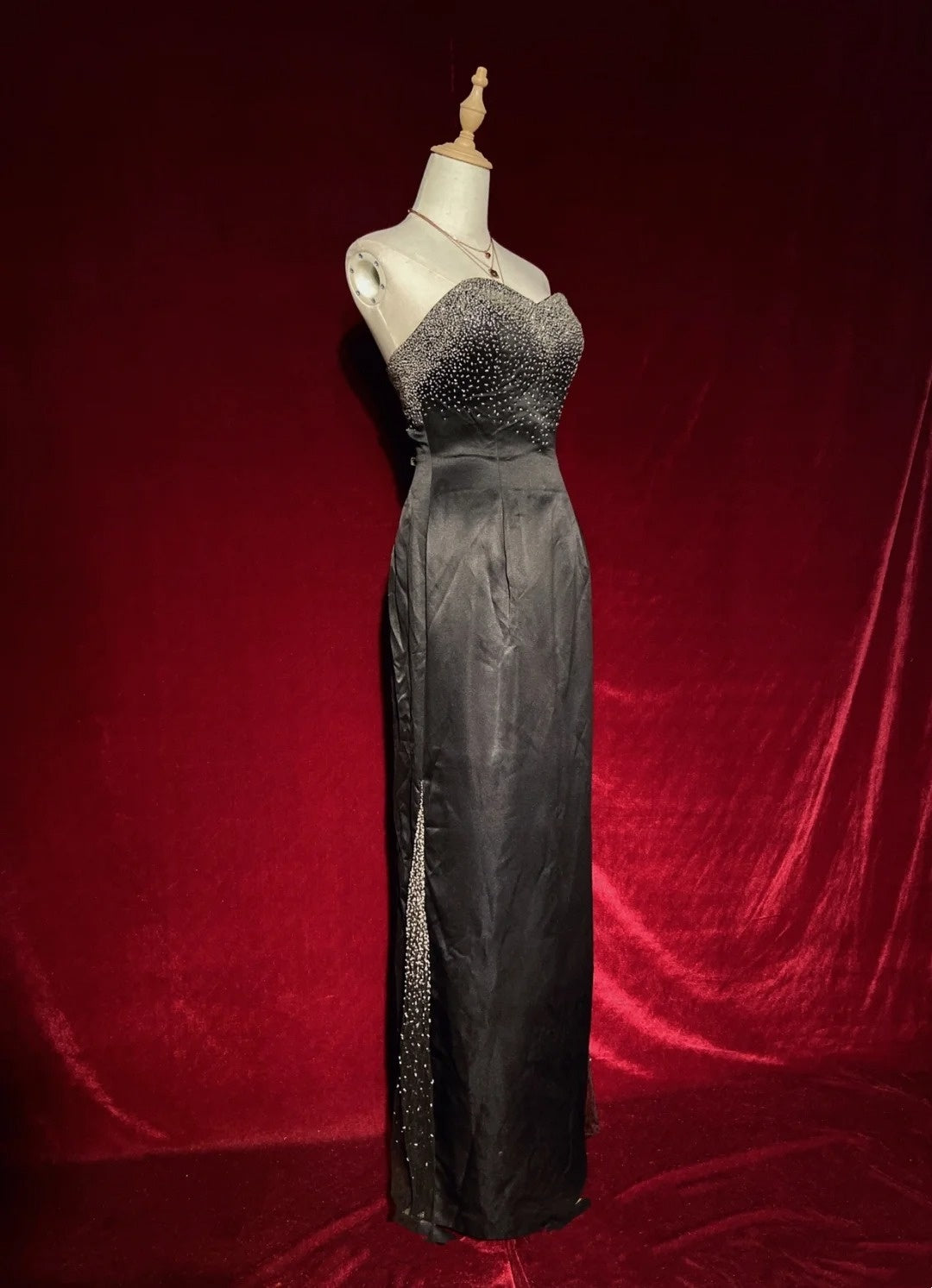 Bescheidene Abschlussballkleider Inspiration Etui-Kleid mit Herz-Ausschnitt und Perlenstickerei für Damen Abendkleid N3264