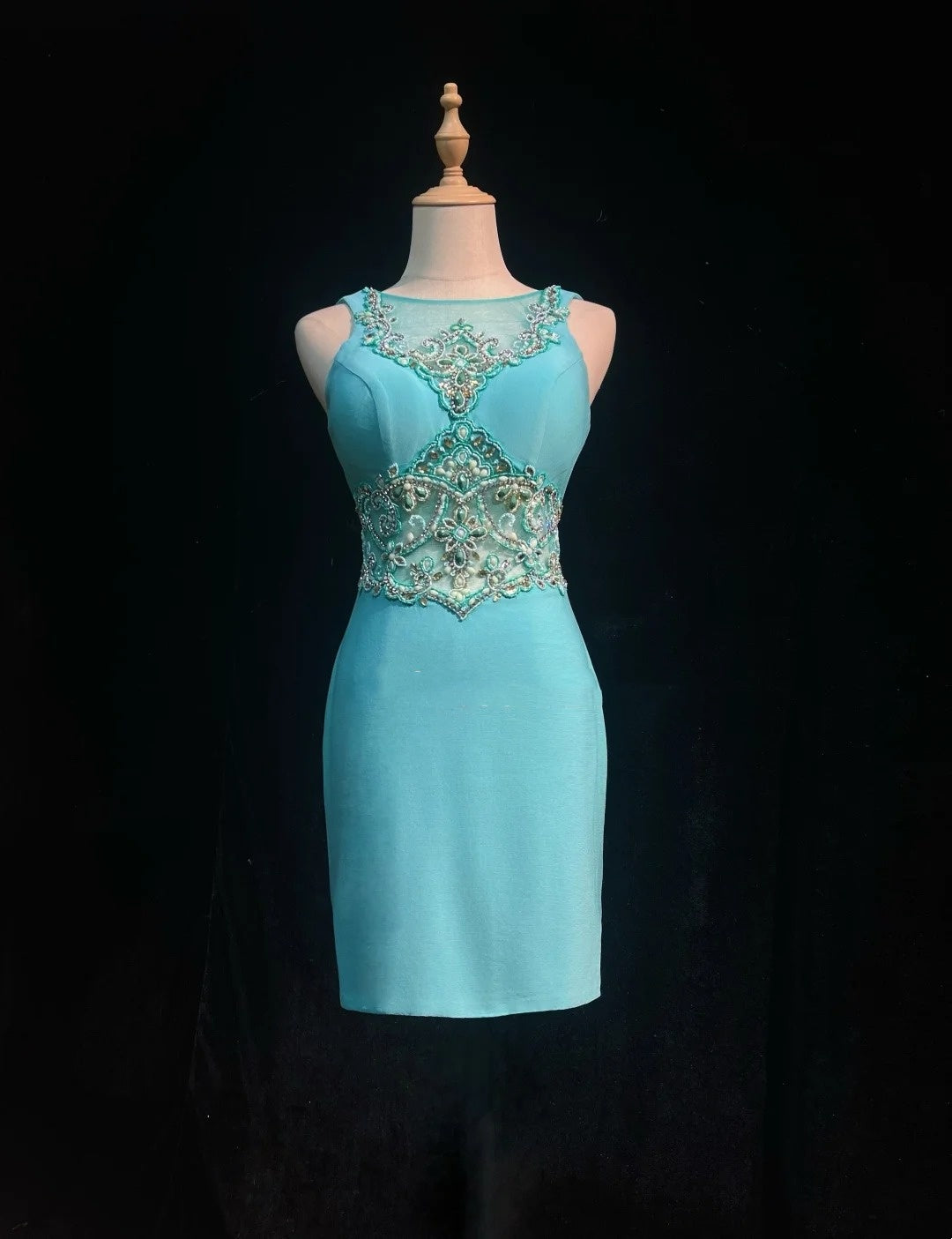 Elegantes Etui-Kleid mit U-Boot-Ausschnitt, hellblauem Satin, kurzes Mini-Heimkehrkleid, Hoco-Kleider N2441