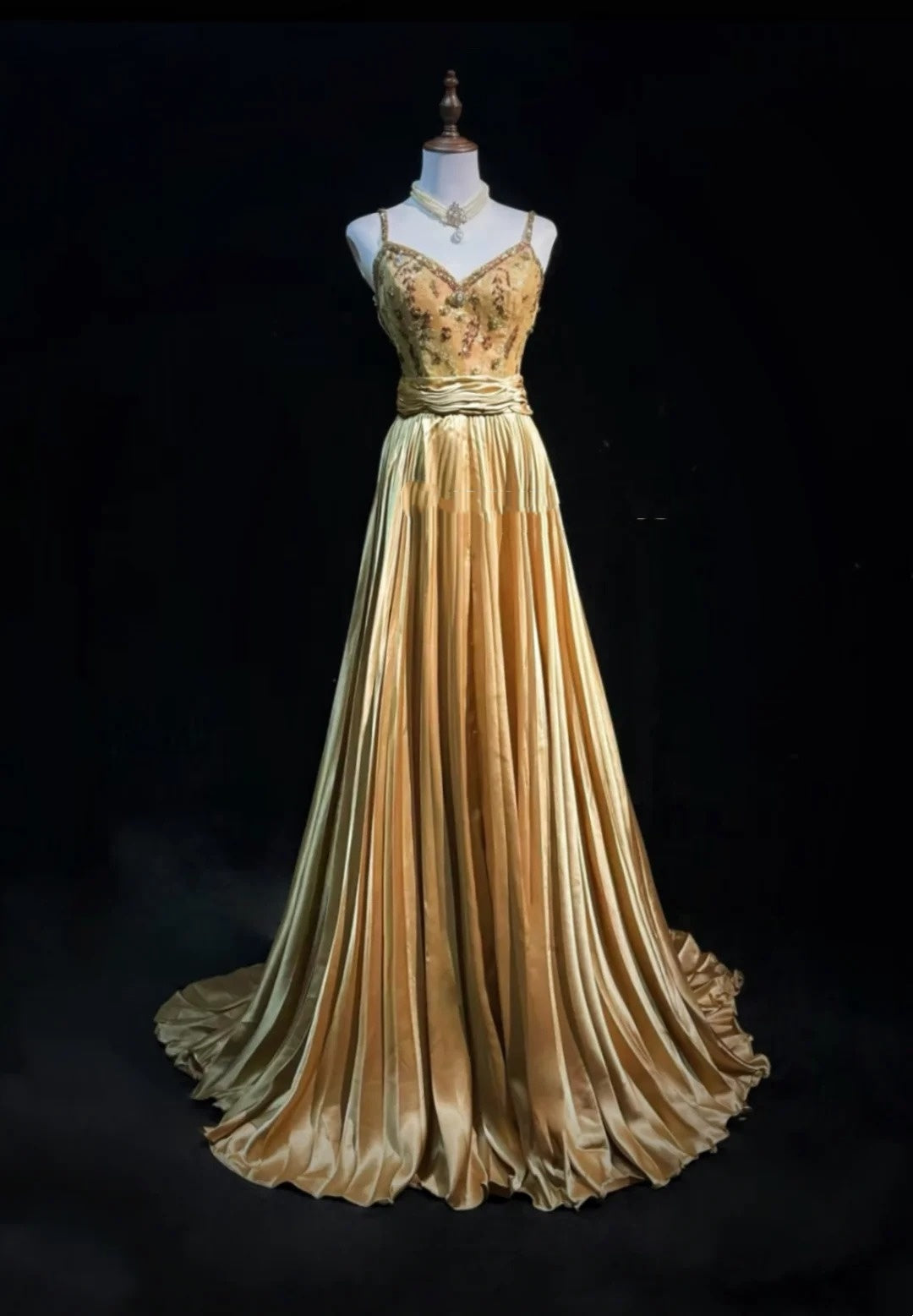 Robes de bal vintage des années 1950, coupe trapèze, bretelles fines, satin doré avec perles, sans manches, tenues de soirée formelles RB4335