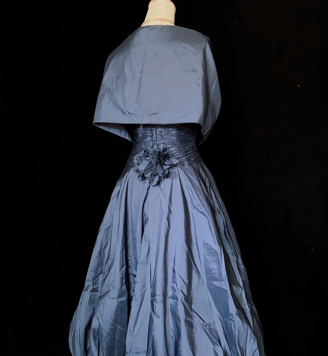 Robes de bal intemporelles en taffetas bleu marine, avec perles et cape, tenues de soirée N3287