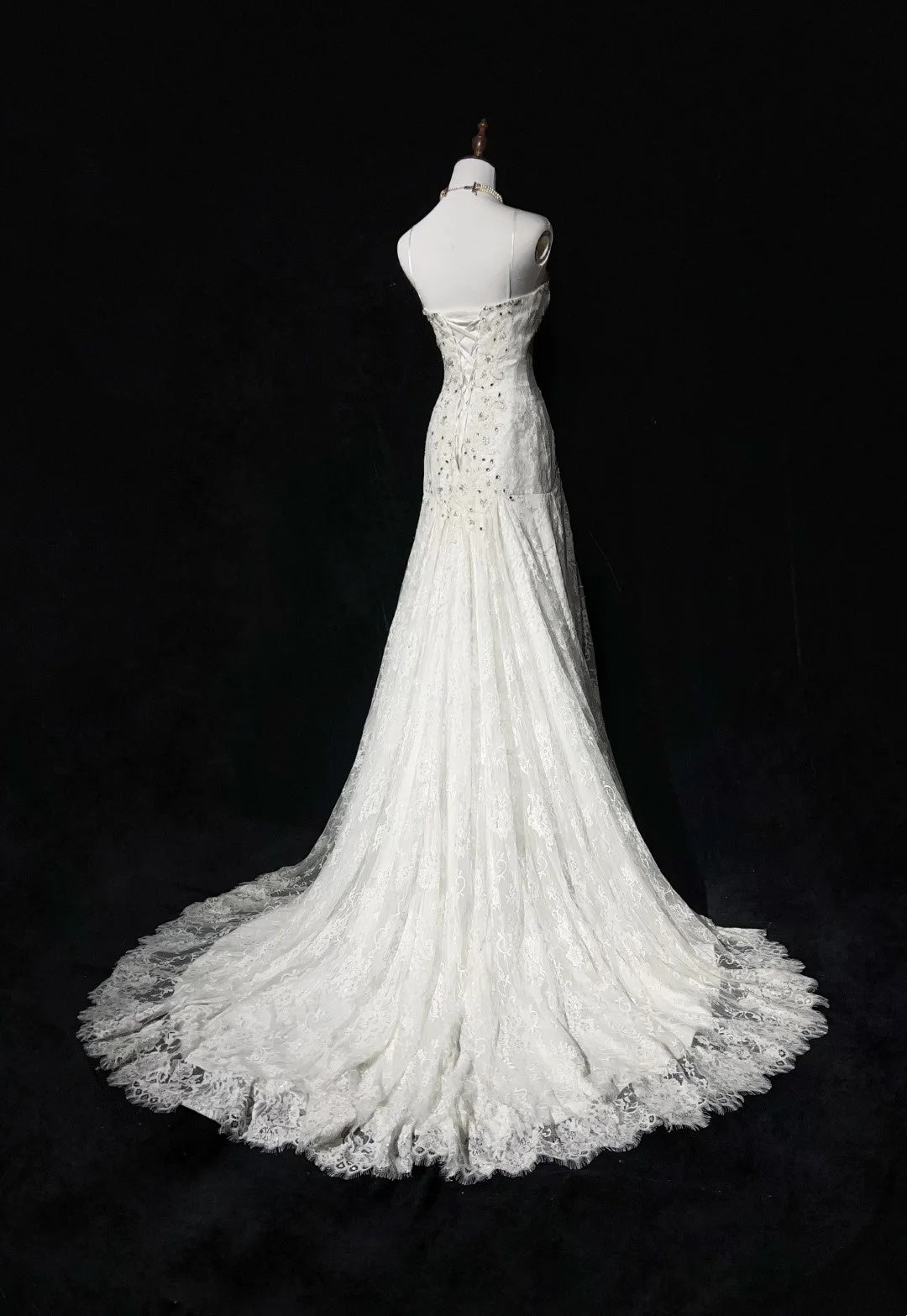 Robes de mariée uniques sirène, bretelles spaghetti, dentelle blanche, longue robe de mariée N3096