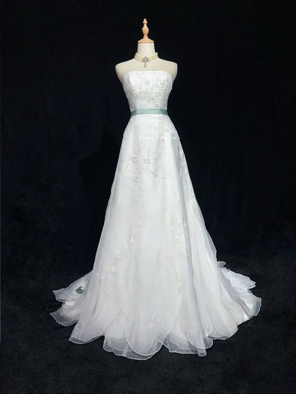 Robes de mariée uniques ligne A bustier blanc avec perles jardin d'été longue robe de mariée N3676