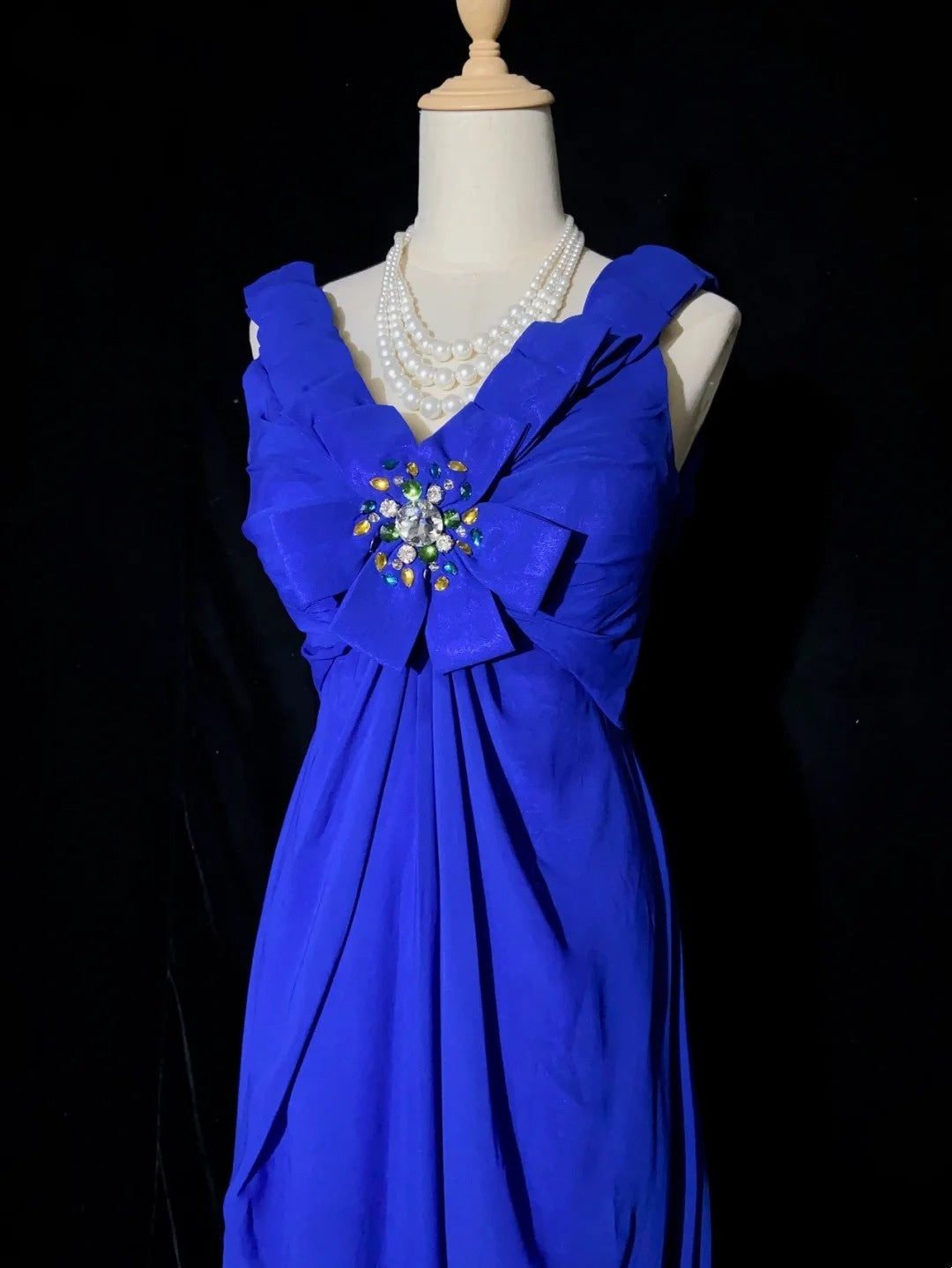Vintage Abschlussballkleider Inspo A-Linie V-Ausschnitt Königsblau Chiffon Lang 1990er Mit Perlen Abendkleider N3352
