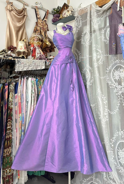 Elegante Abschlussballkleider Meerjungfrau Neckholder Lila Ärmellos Lange Formelle Abendgarderobe N3776