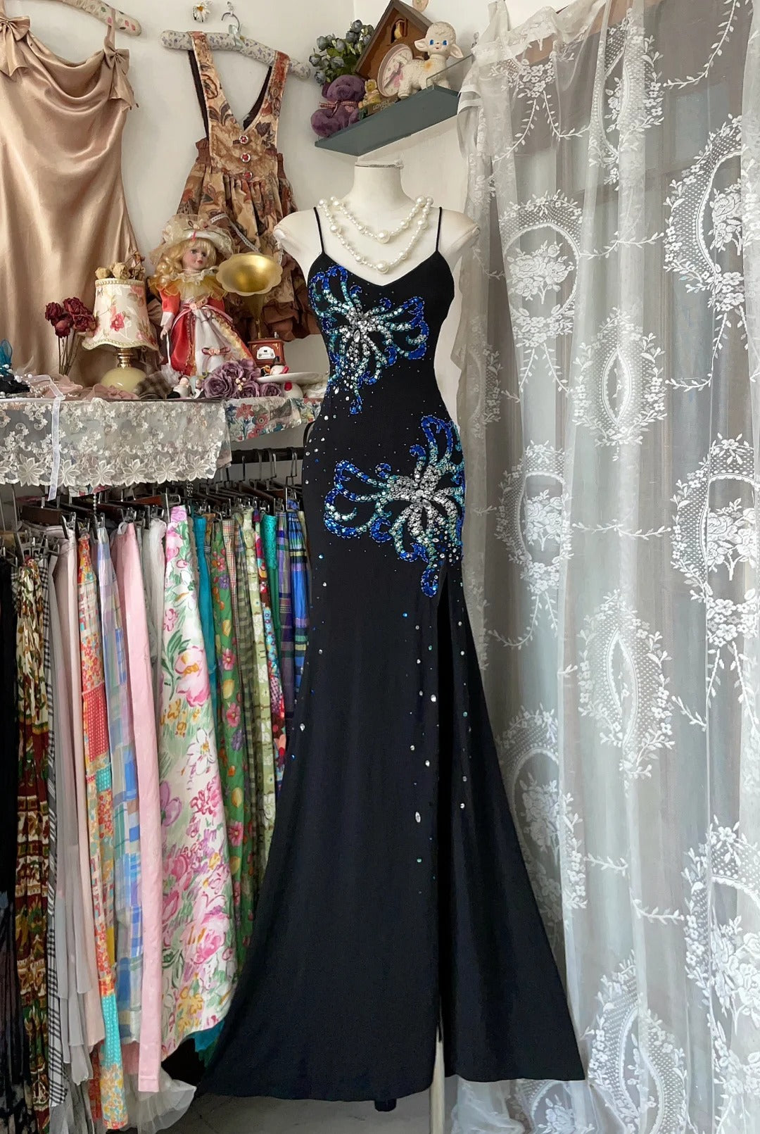 Elegantes schwarzes Meerjungfrauen-Abendkleid mit Spaghettiträgern und Schlitz, formelles Geburtstagskleid, langes Ballkleid N1708