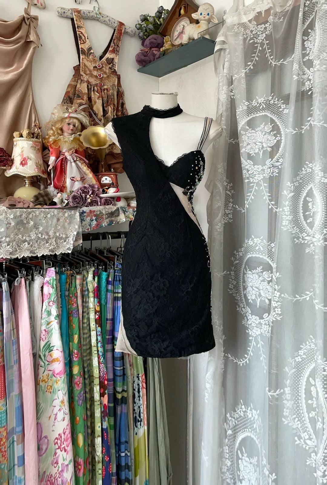 Simple Sheath Spaghetti Strap Black Lace Short Graduation Birthday Gown Homecoming Dresses N3743