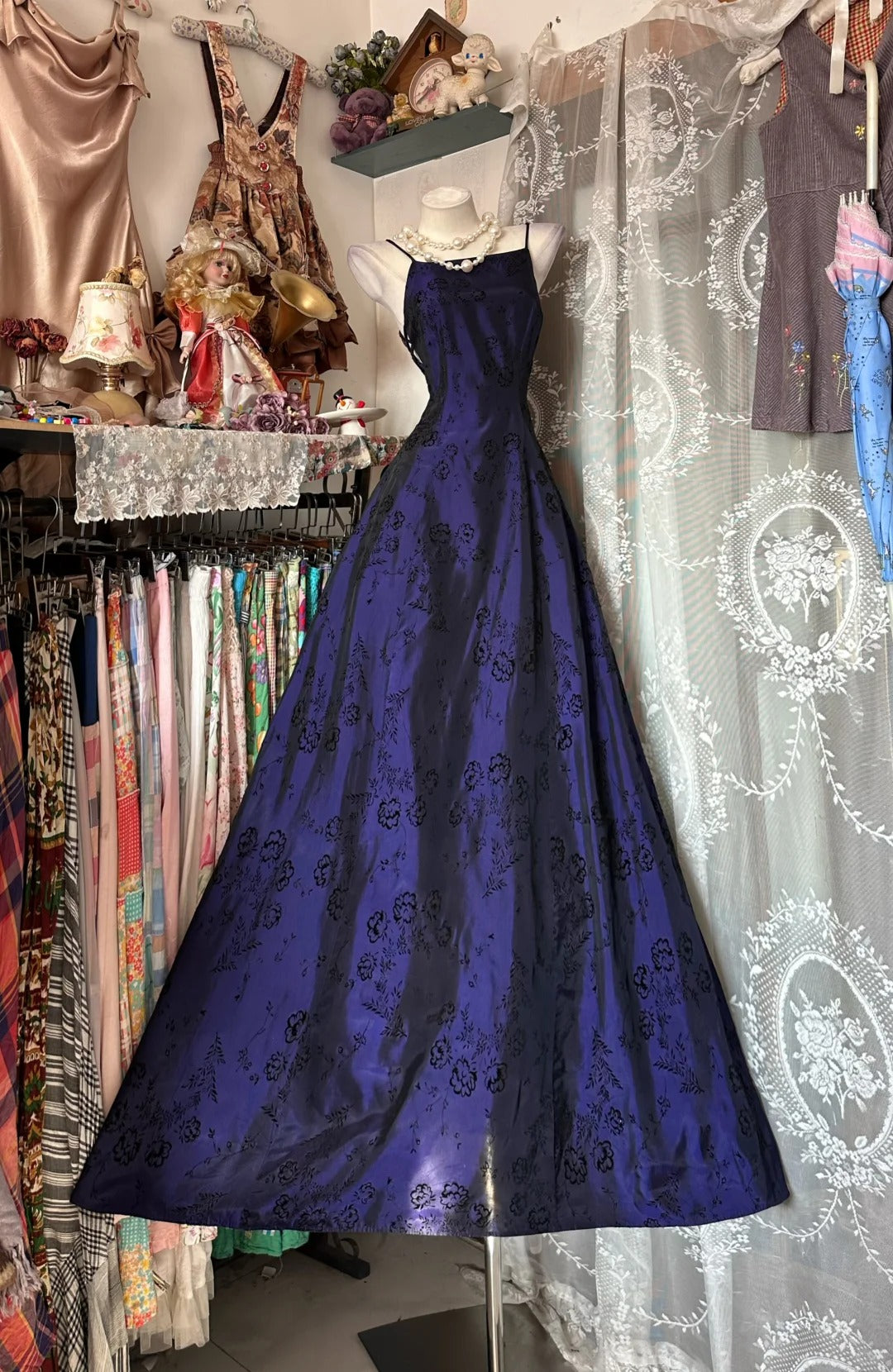 Robes de Bal Élégantes Robe de Soirée Longue Bleu Marine à Bretelles Fines Tenues de Soirée Formelles N3728