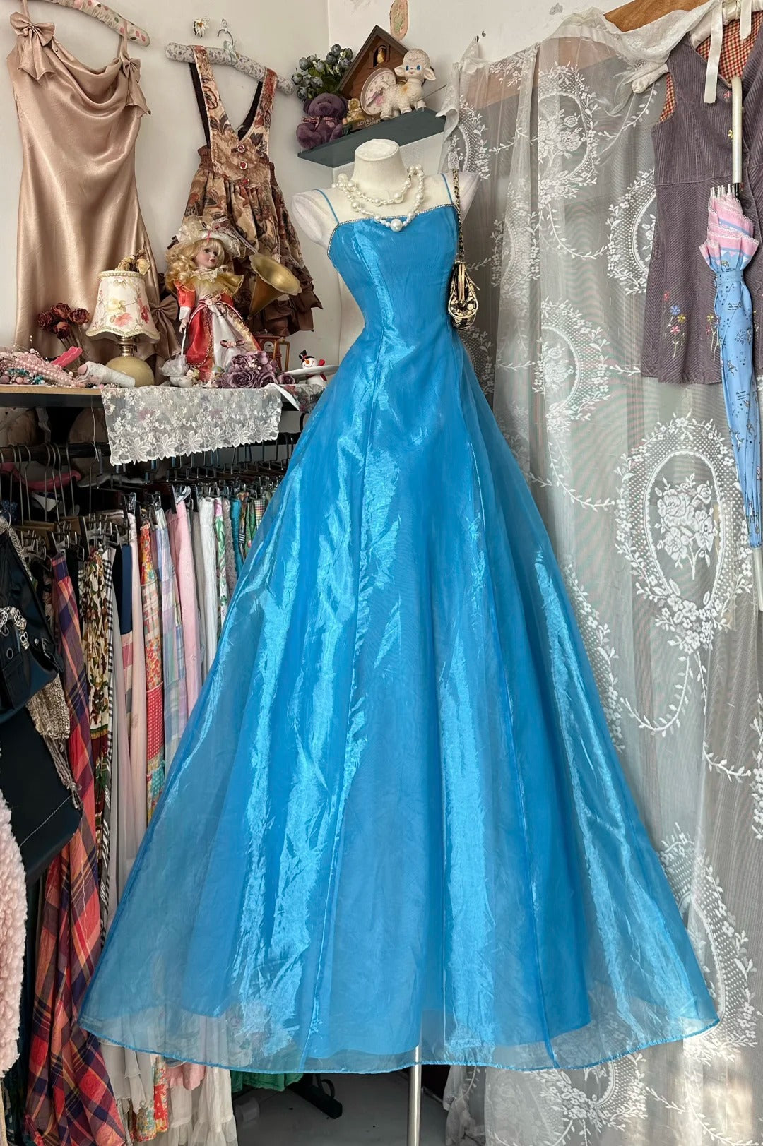Elegante Ballkleider Spaghettiträger Blau Ärmellose Formelle Abendgarderobe N3781