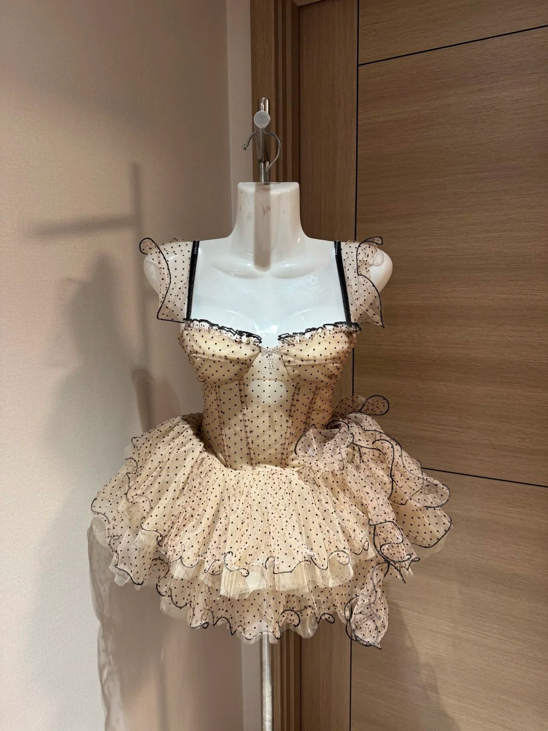 Mignonne robe de bal bustier tulle champagne soirée à Rio inspiration seniors idées de robes de bal de promo RB4029