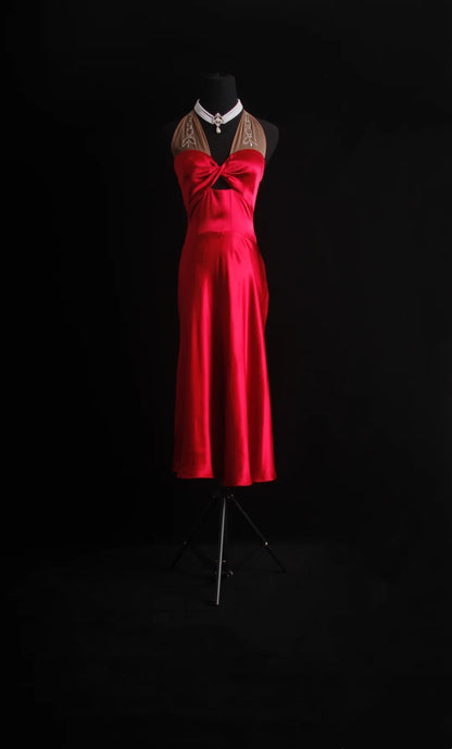 Retro-A-Linien-Neckholderkleid aus rotem Satin in Teelänge im 90er-Jahre-Stil – Inspiration für Outfits zum 18. Geburtstag – Festliches Kleid N493