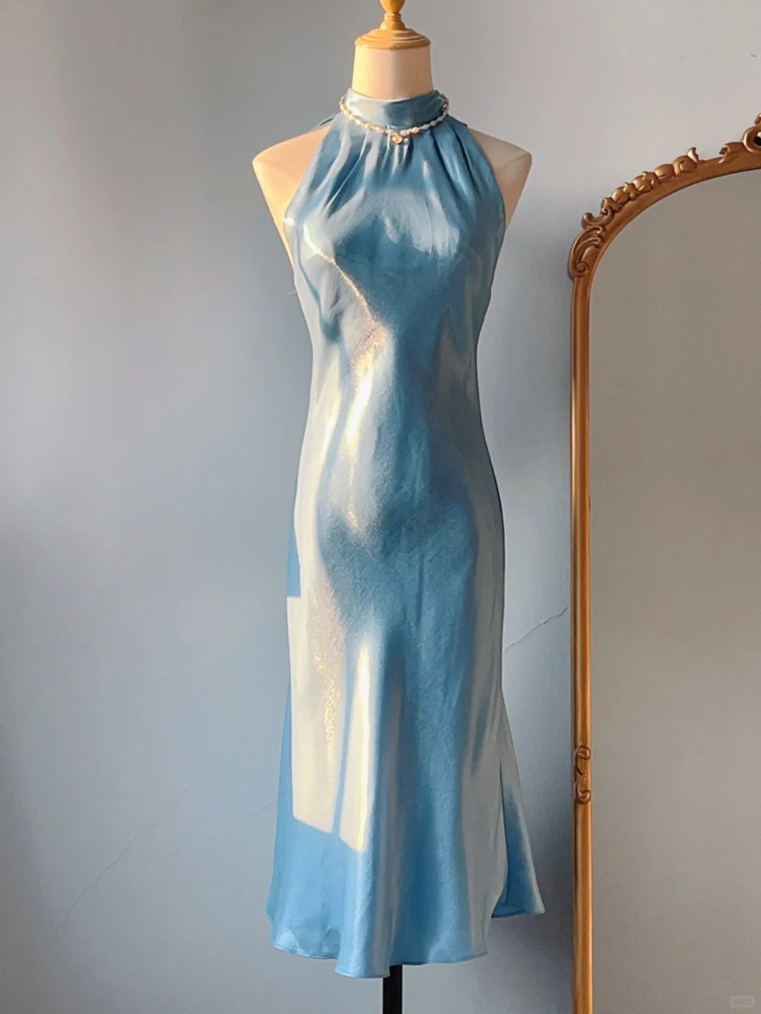 Robes de Bal Vintage Années 90 Sirène Col Montant Bleu à Volants Sans Manches Longueur Genou Tenues de Soirée Formelles RB4257