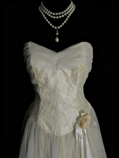 Einfaches A-Linien-Sweetheart-Brautkleid in Teelänge aus Spitze, figurbetontes Brautkleid N2132