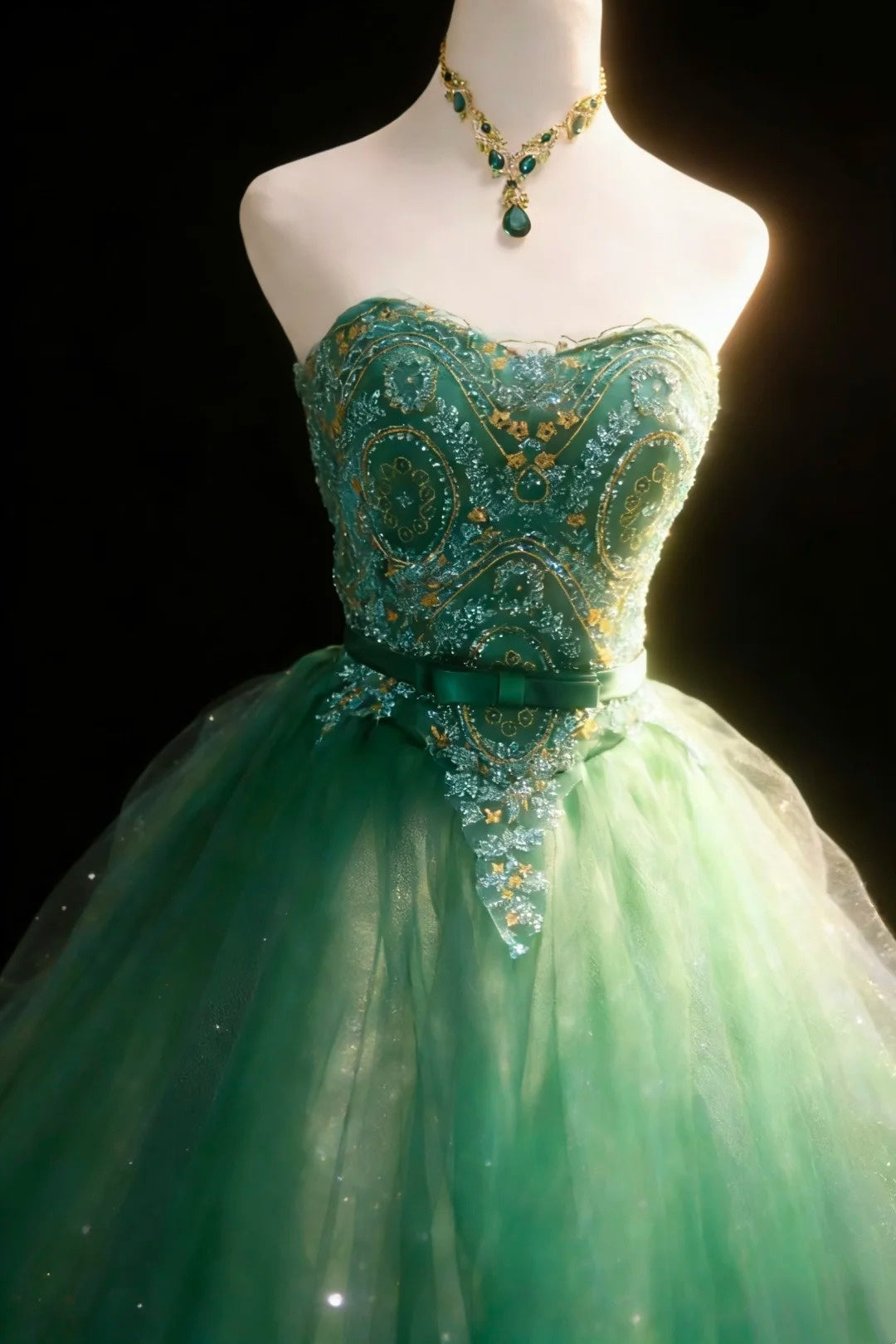 Robes de Bal de Promo Simples Robe de Bal bustier en Tulle Vert avec Perles Longue Robe de Quinceañera N2975