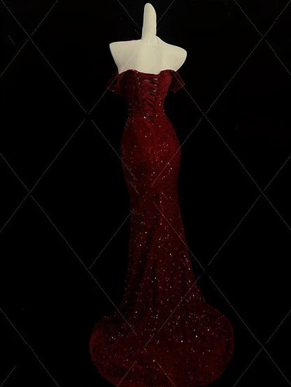 Robe de soirée longue rouge à sequins, décolleté cœur et fente sirène élégante, référence AB130