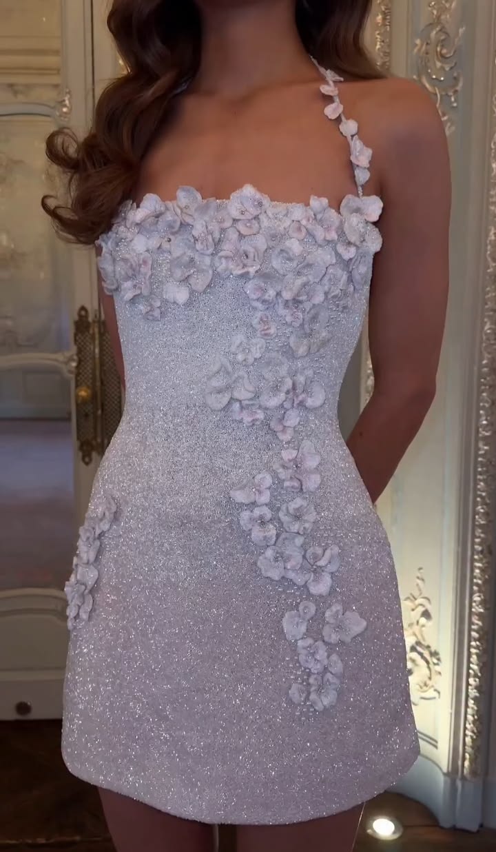 Robe courte fourreau fantaisie à licou, paillettes blanches avec fleurs, inspiration senior, tenues de soirée courtes, robes de bal de fin d'année formelles RB3006