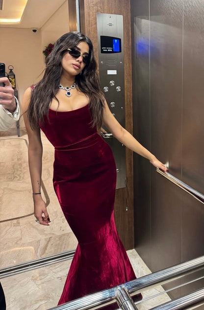 Elegantes Meerjungfrauen-Kleid mit Spaghettiträgern aus burgunderrotem Samt – Inspiration für formelle Abendkleider und lange Ballkleider für Damen und Mädchen AB1810