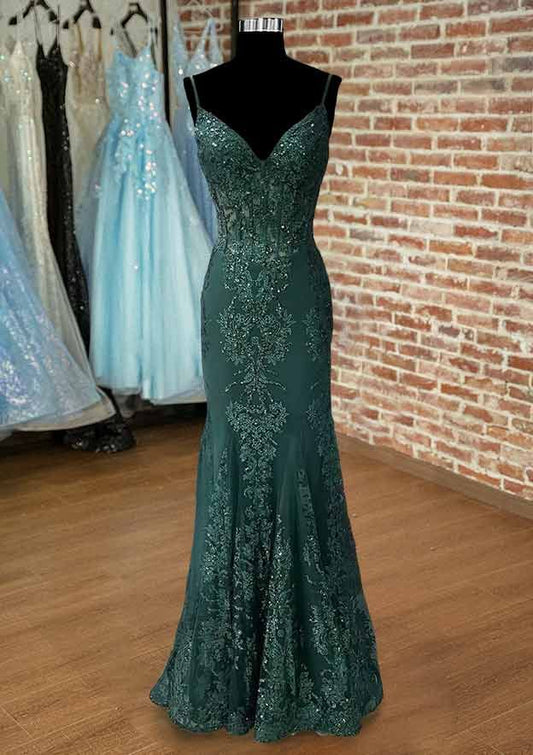 Robe de bal longue en tulle, coupe trompette/sirène, col en V, bretelles spaghetti, ornée de perles appliquées AB649