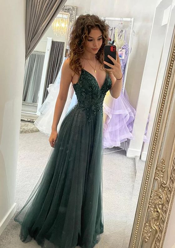 Elegant A Line V Neck Straps Green Tulle Prom Dress with Beading Vestidos De Dia AB509