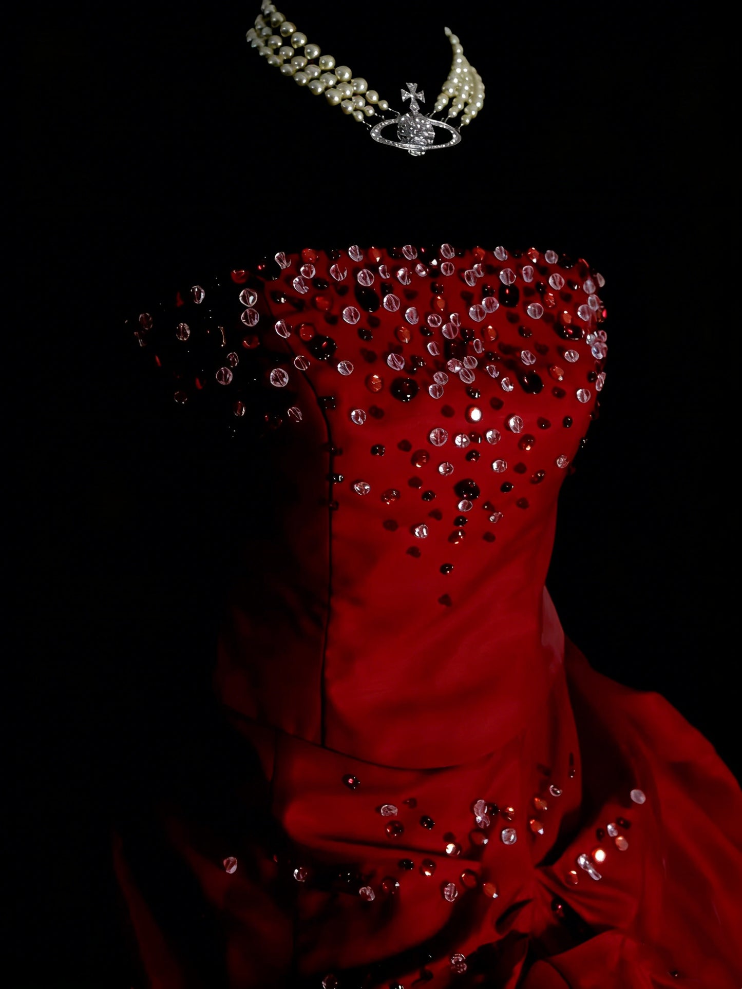 Robe de bal bustier rouge satinée, style années 80, inspiration robes de soirée vintage pour Sweet 16 N1306