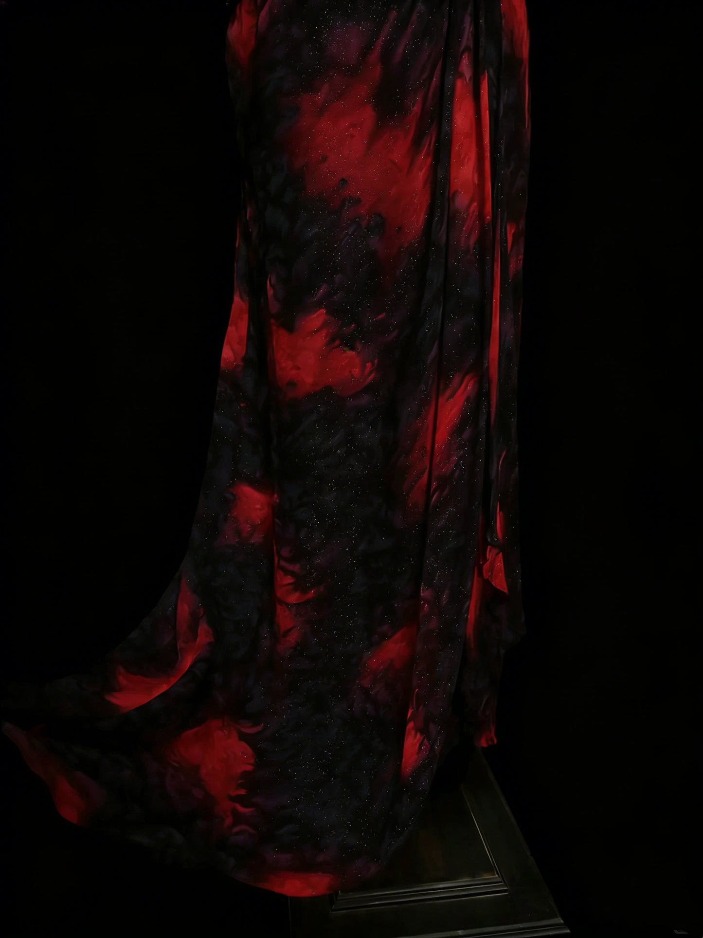 Robe de bal longue de style sirène, bustier cœur, noire et rouge, en mousseline à fleurs et perles, style années 80, pour lycéennes (N1338)
