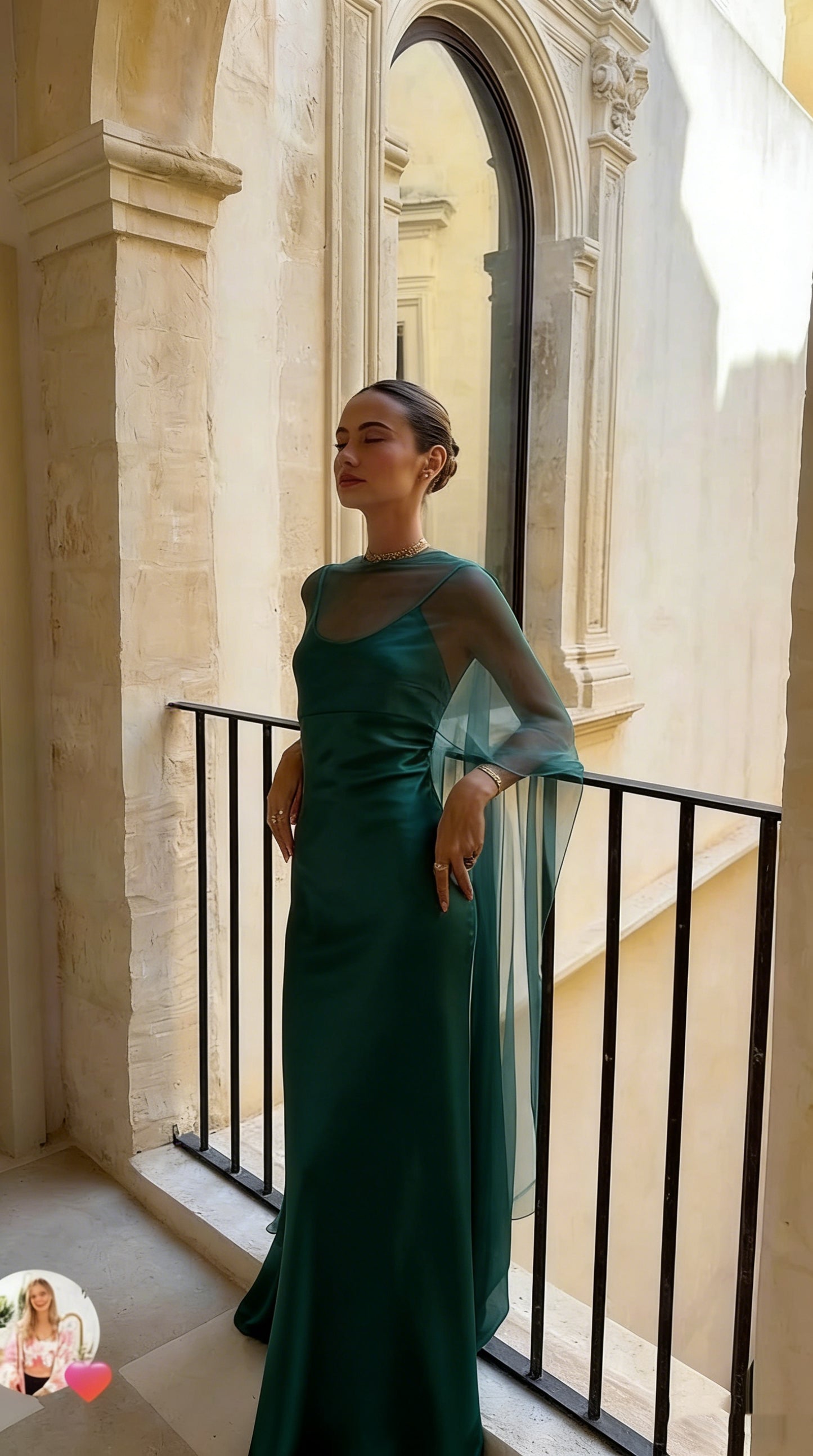 Schlichtes, blaues Chiffon-Abendkleid mit Spaghettiträgern in A-Linie – auch als Ballkleid oder Hochzeitsgastkleid geeignet (Modell N891)