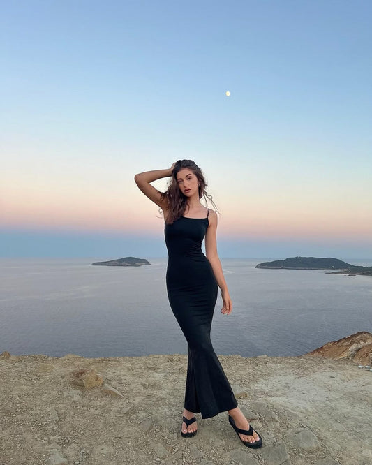 Sexy Meerjungfrauen-Abendkleid mit Spaghettiträgern aus schwarzem Satin, trendiges Partykleid für Damen AB1525