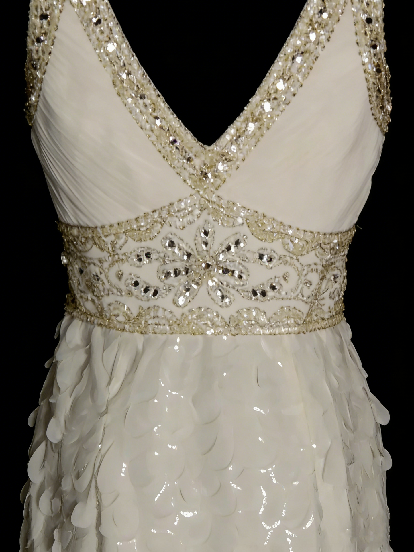 Robe de bal rétro fourreau en dentelle blanche à col en V, courte, idéale pour un 18e anniversaire ou une soirée de retrouvailles (N1309)