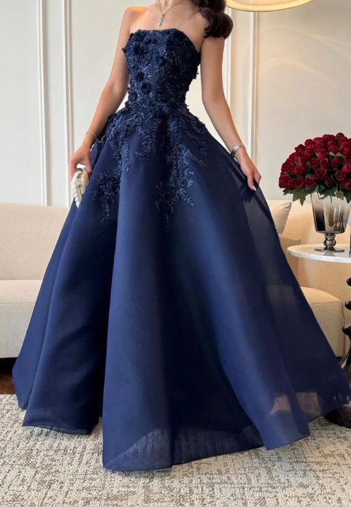 Robe de bal élégante bleu marine sans bretelles, ornée d'appliques, coupe trapèze, référence AB512