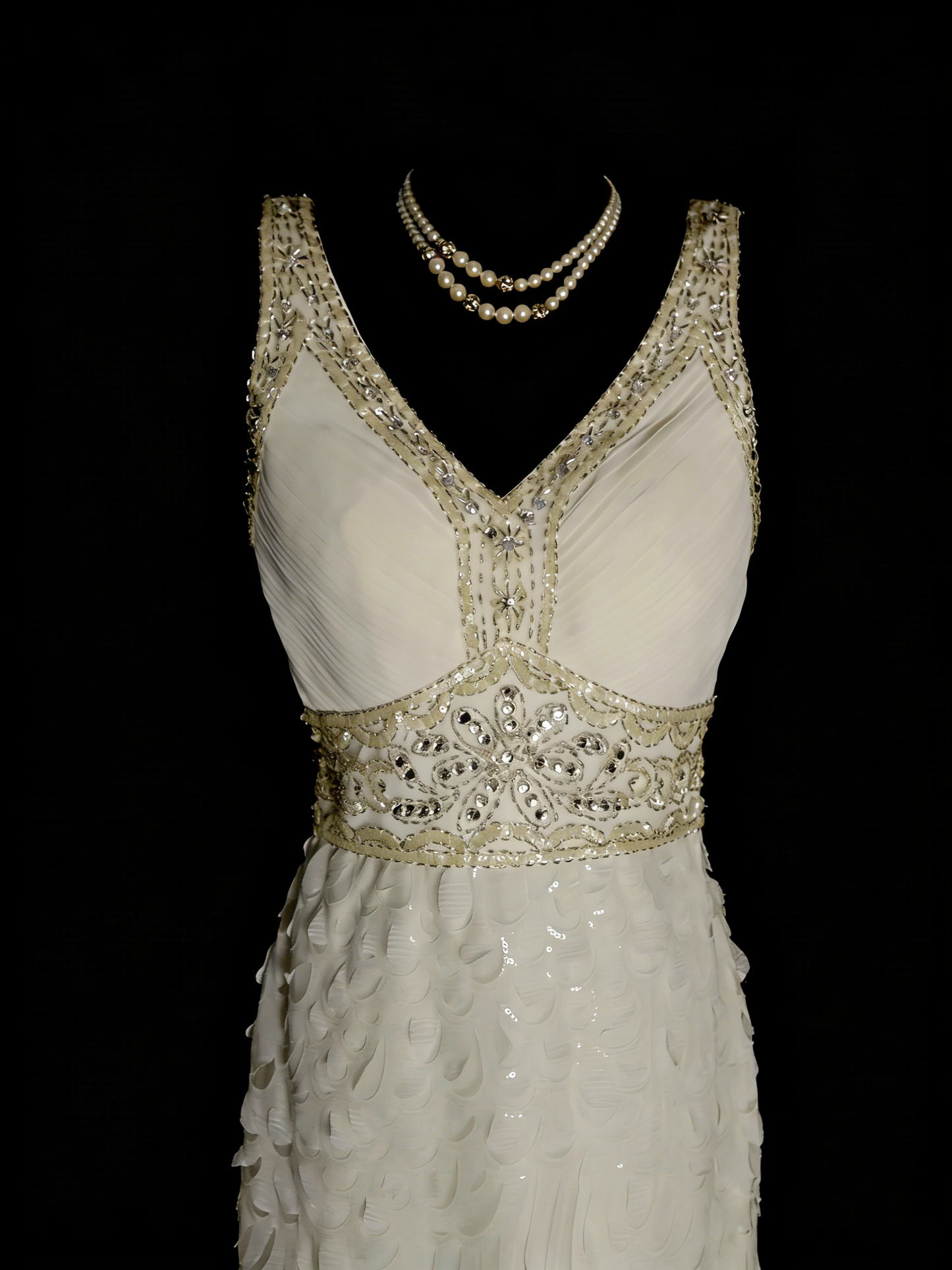 Robe de bal rétro fourreau en dentelle blanche à col en V, courte, idéale pour un 18e anniversaire ou une soirée de retrouvailles (N1309)