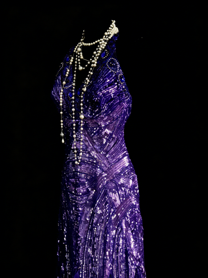 Elegantes, ärmelloses, langes Meerjungfrauen-Abendkleid mit Neckholder, Pailletten und Traubenmuster, N1257