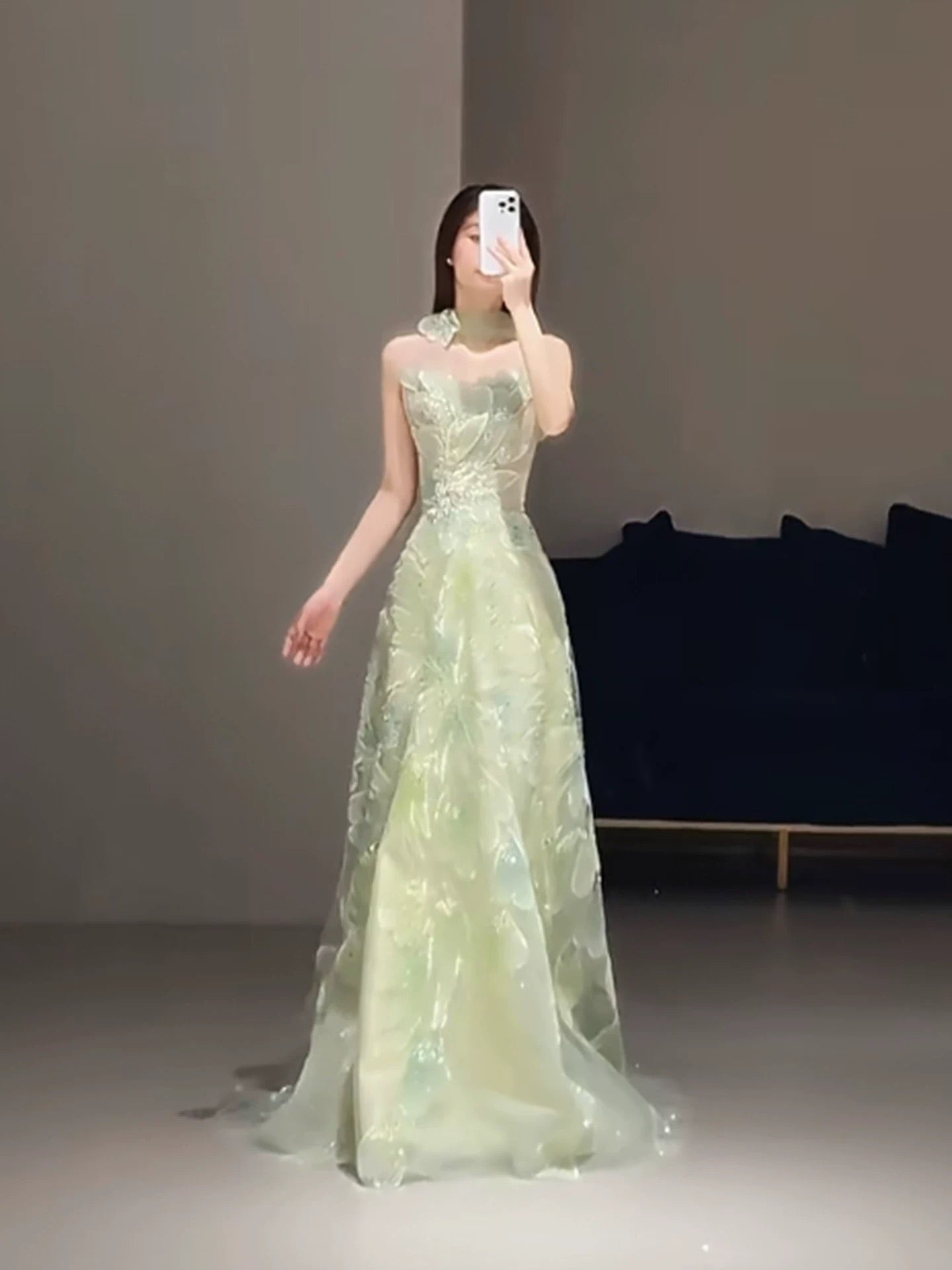 Robes de bal de princesse Coupe A bretelles vert avec écharpe perles soirée longue robe de cérémonie N4296