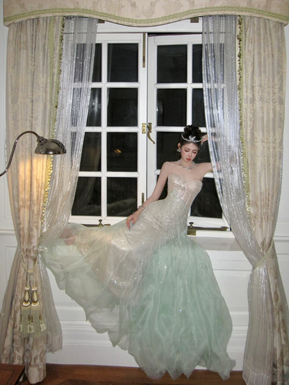 Robe de bal longue et bustier verte à paillettes et cristaux, style trapèze, N069