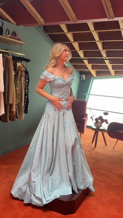 Robe de bal longue sirène élégante en mousseline bleue à épaules dénudées, modèle AB579