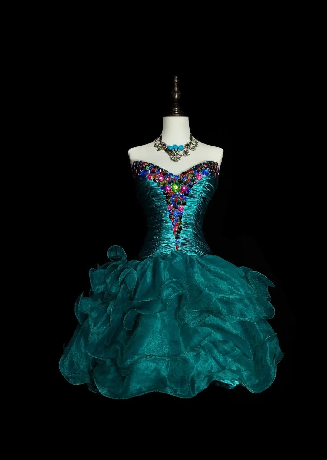 Einzigartiges Ballkleid mit Herzausschnitt, dunkelgrüner Tüll, inspiriert von den 2000er Jahren, Homecoming-Kleider, kurze Inspiration N1362